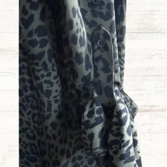 Express Portofino Slim Hunter Green and Black Leopard Print Button-Up - Picture 3 of 5